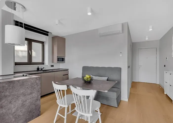 Jelena - Exklusiv ماكارسكا